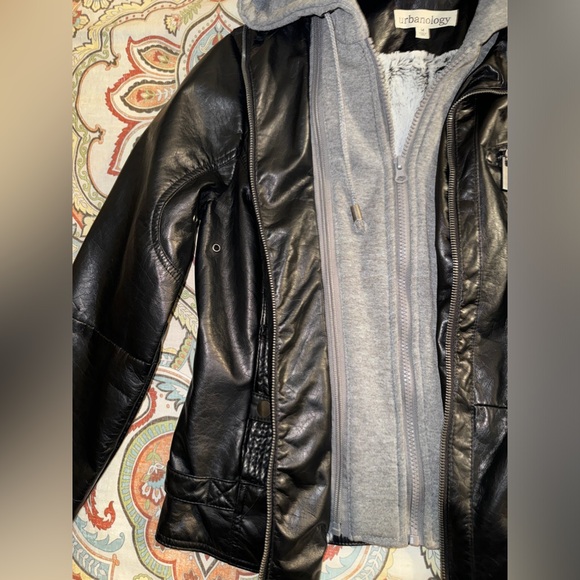 Urbanology Faux Leather Jacket in Medium - Picture 4 of 7